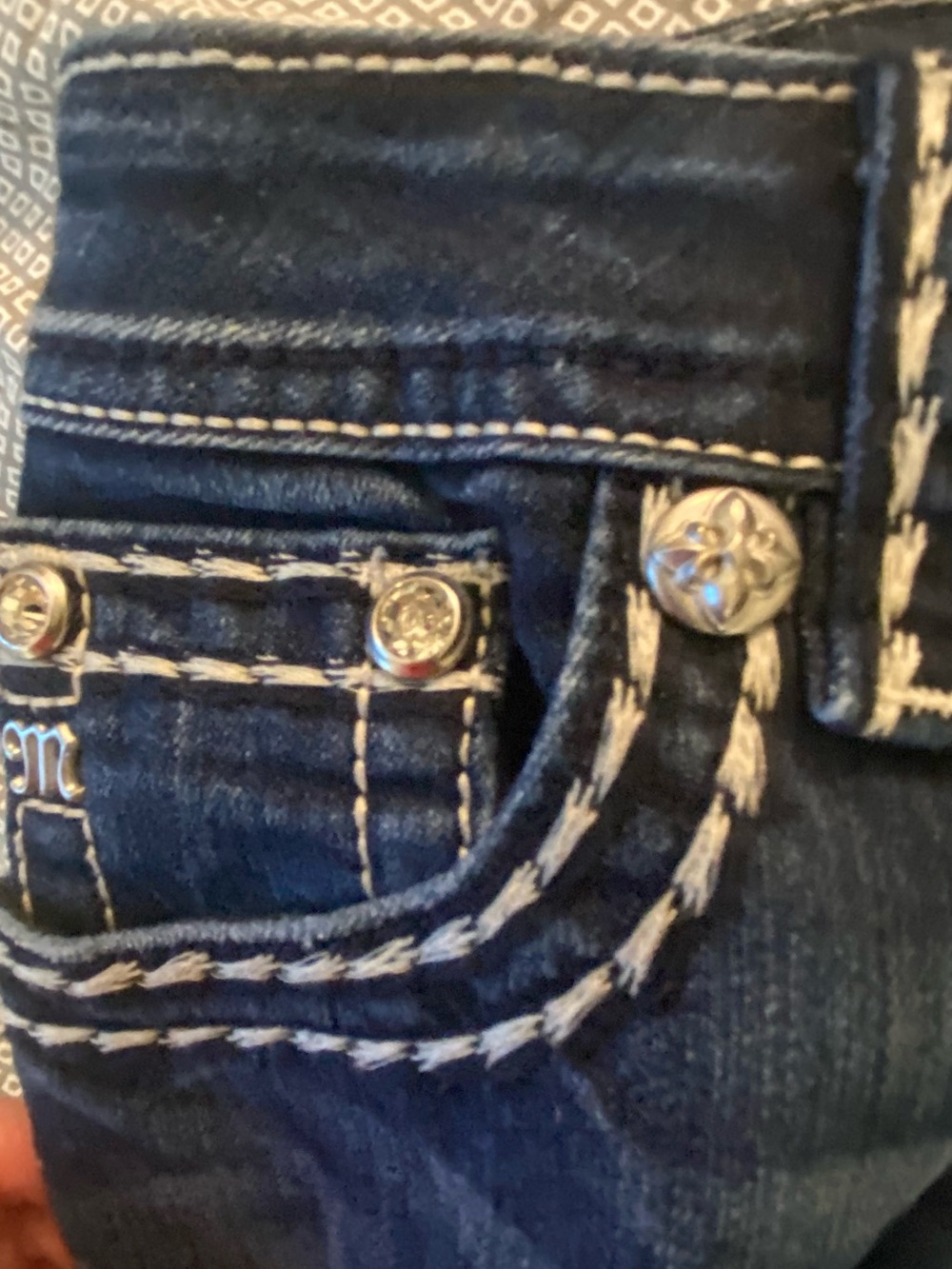 Miss Me Dark Blue cuffed capri Jeans with White Contrast Stitching - Picture 8 of 8